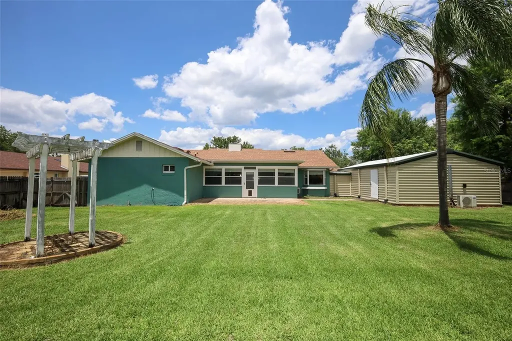 8852 El Prado Avenue Orlando FL 32825