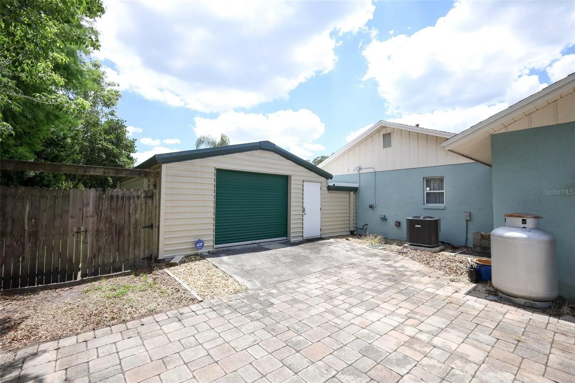 8852 El Prado Avenue Orlando FL 32825