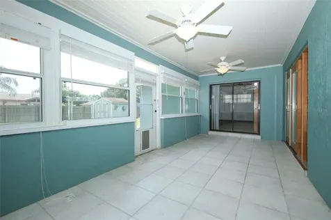 8852 El Prado Avenue Orlando FL 32825