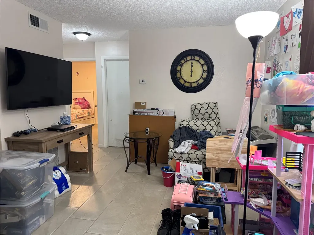 201 E Buchanon Avenue Orlando FL 32809