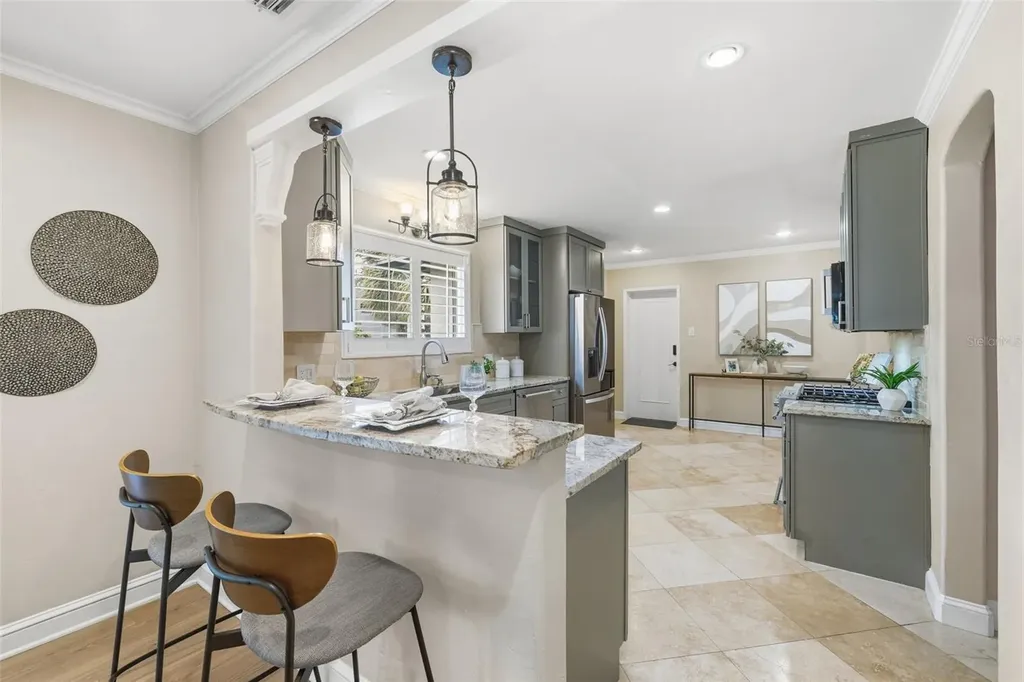 101 26th Avenue NE St Petersburg FL 33704