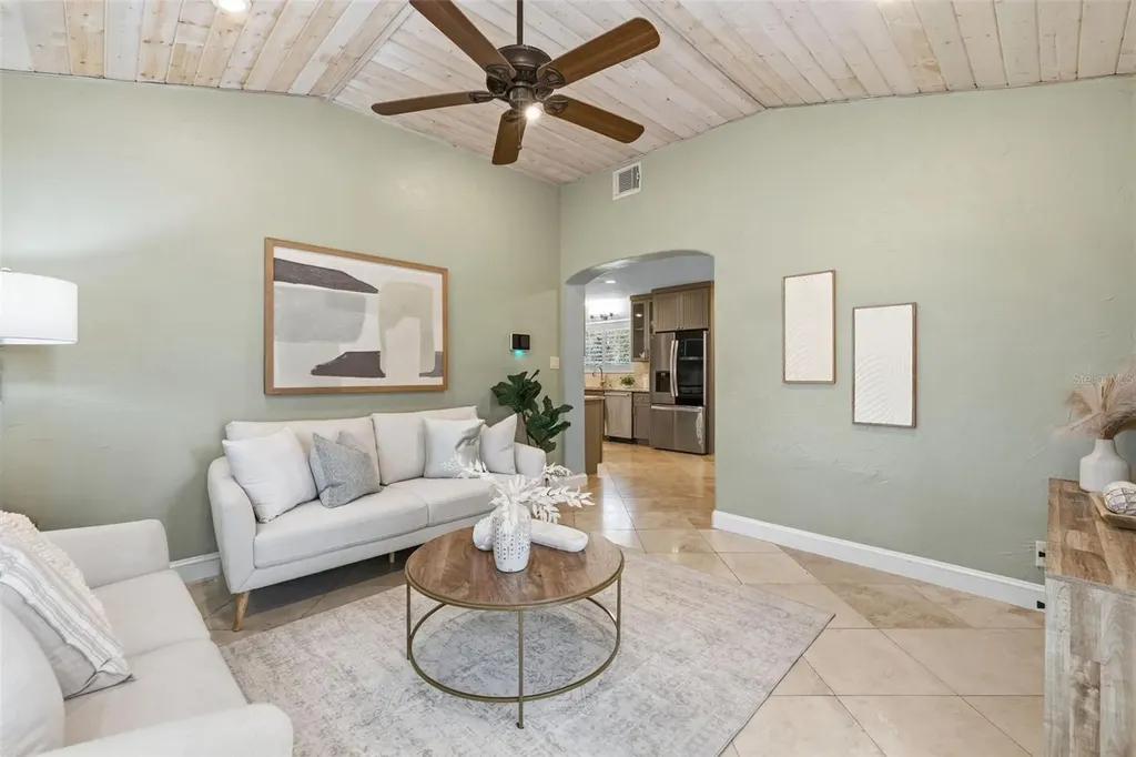 101 26th Avenue NE St Petersburg FL 33704