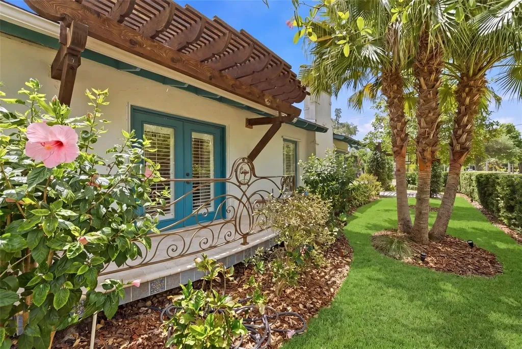 101 26th Avenue NE St Petersburg FL 33704