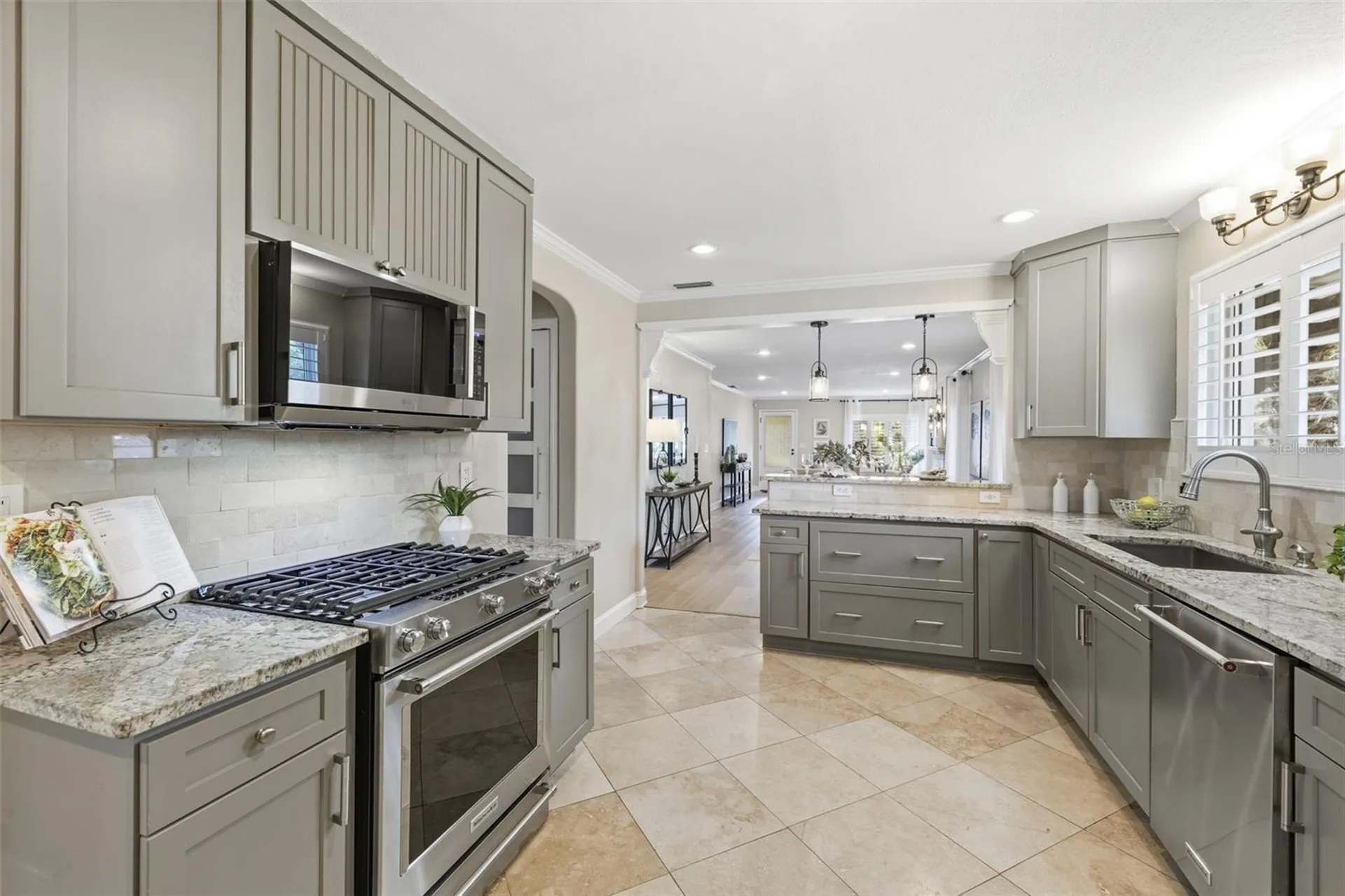 101 26th Avenue NE St Petersburg FL 33704