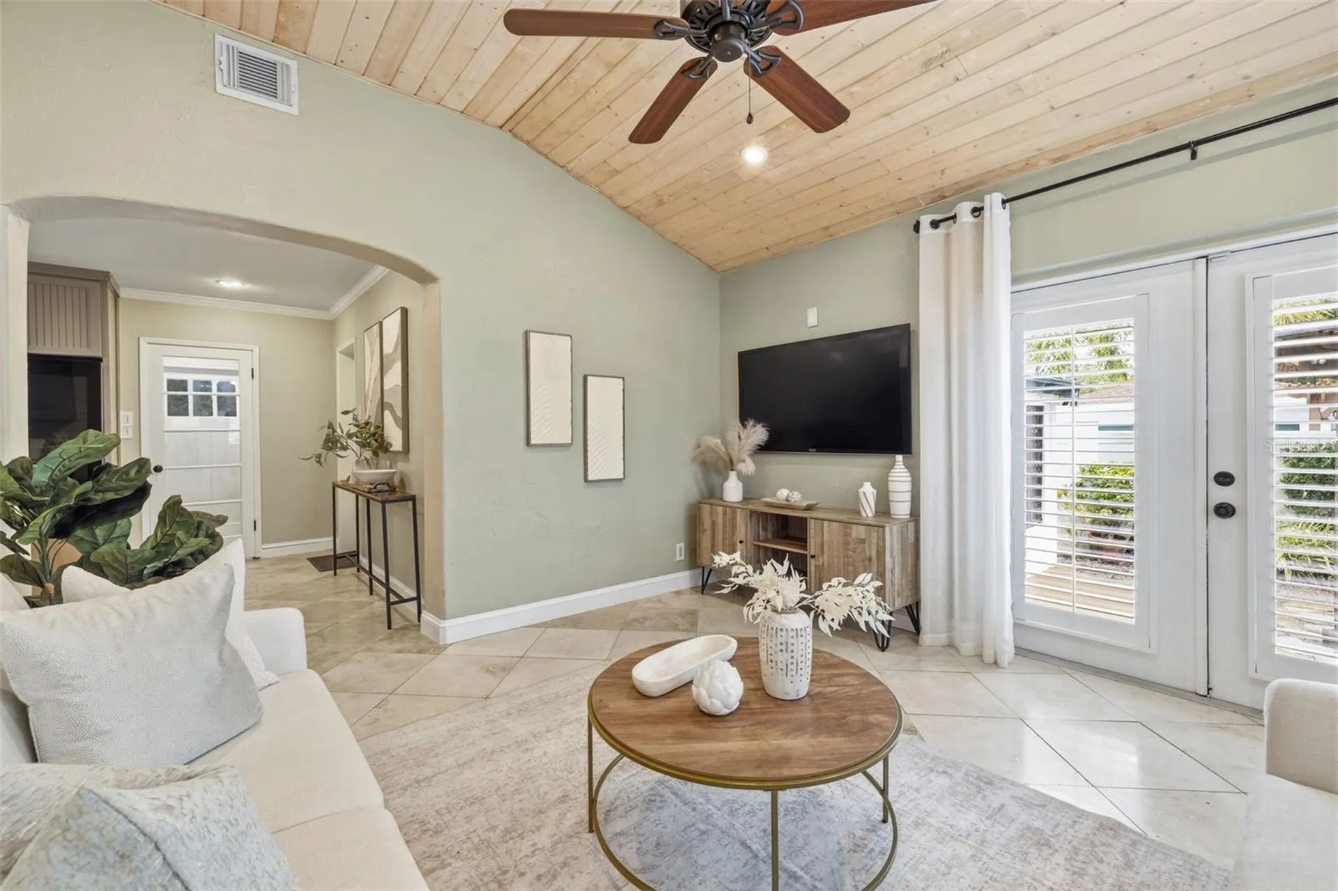101 26th Avenue NE St Petersburg FL 33704
