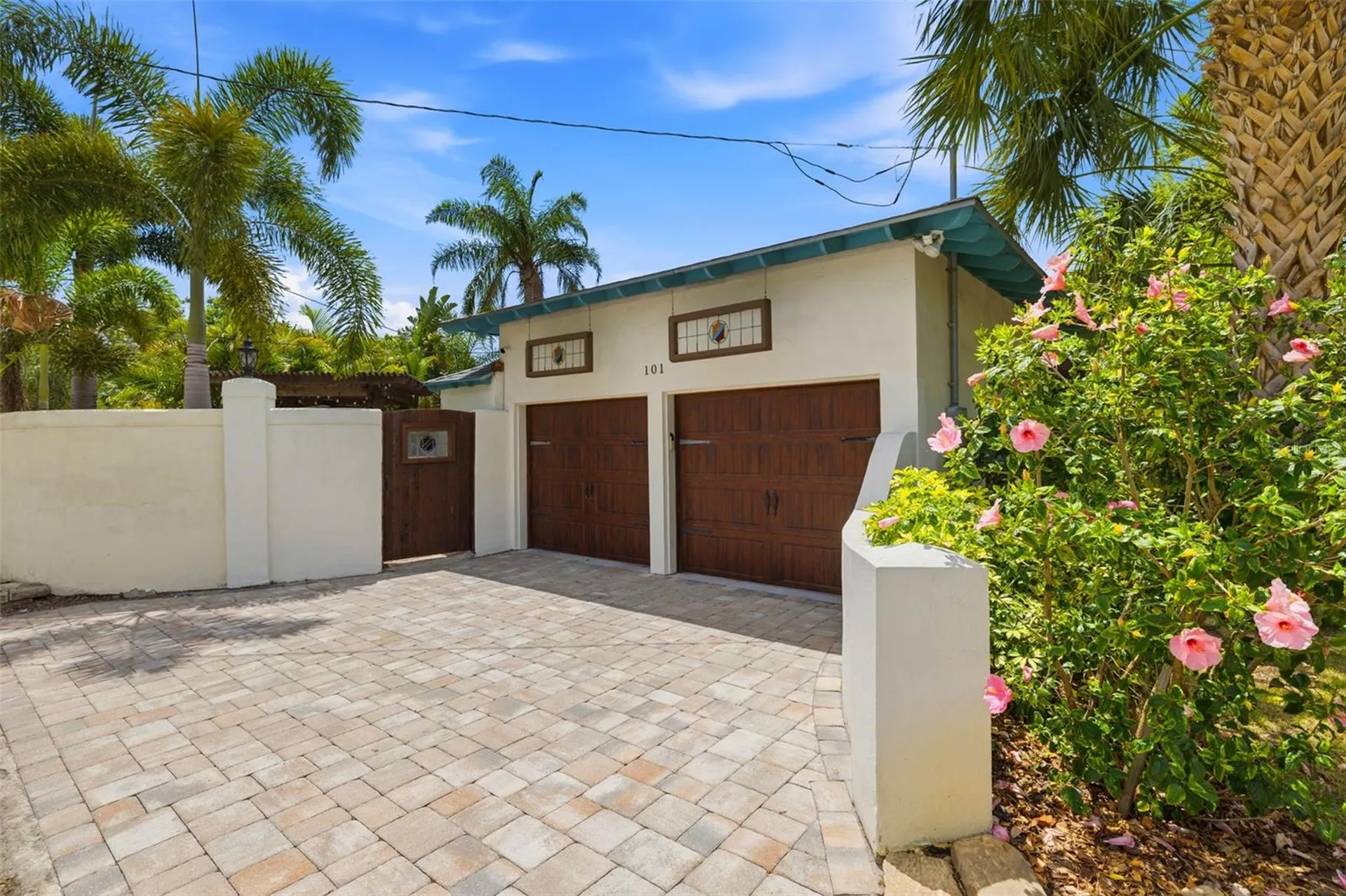 101 26th Avenue NE St Petersburg FL 33704