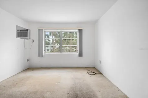 2326 Canal Drive Bradenton FL 34207