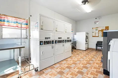 2326 Canal Drive Bradenton FL 34207