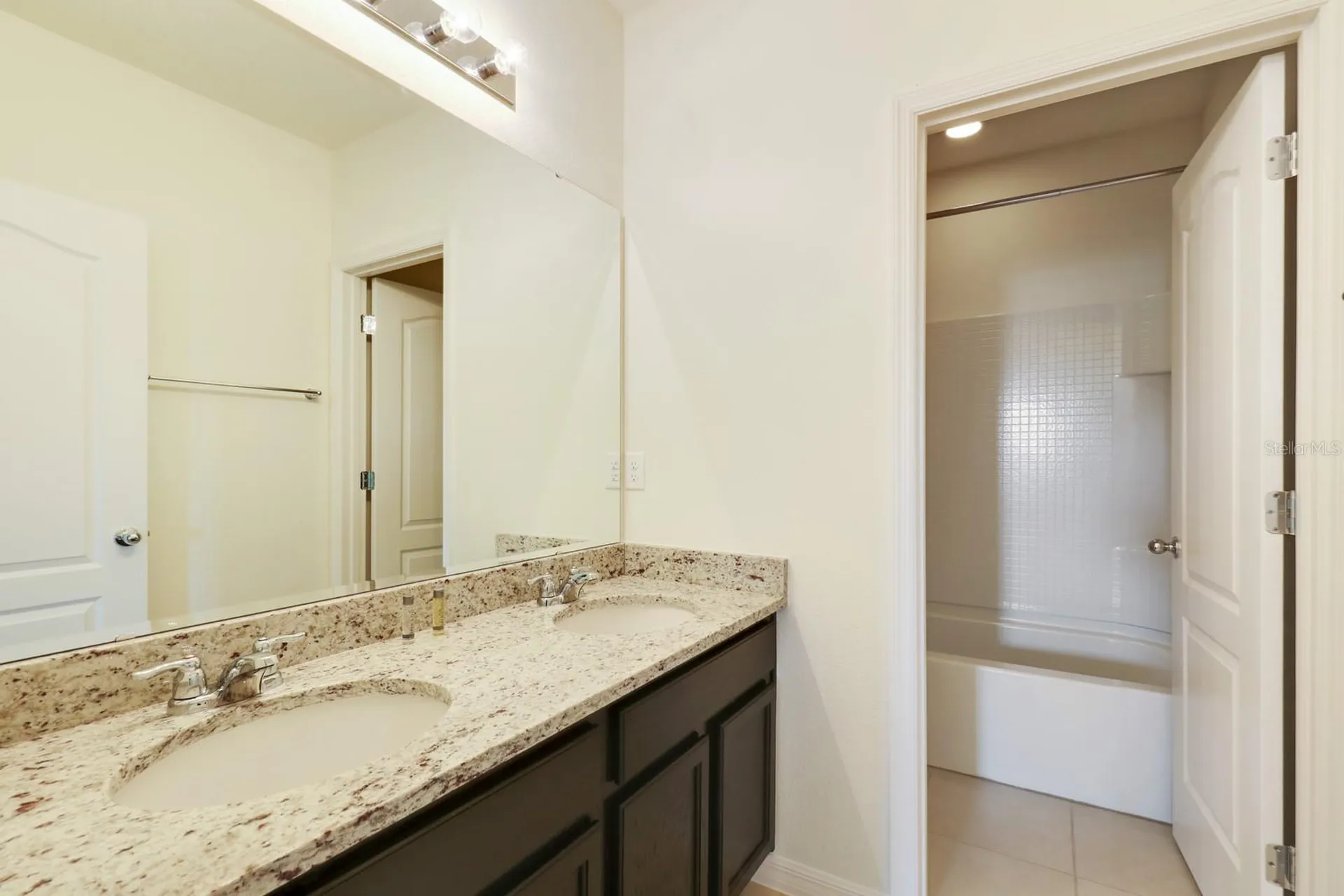 5265 Oakbourne Avenue Davenport FL 33837