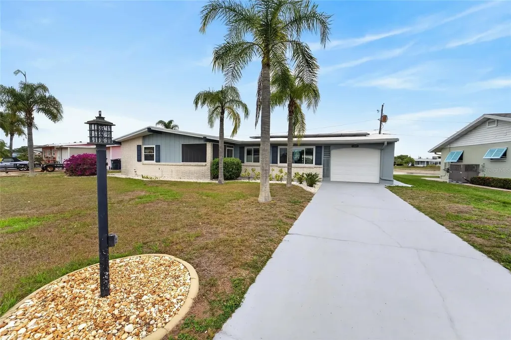 1201 Fordham Drive Sun City Center FL 33573