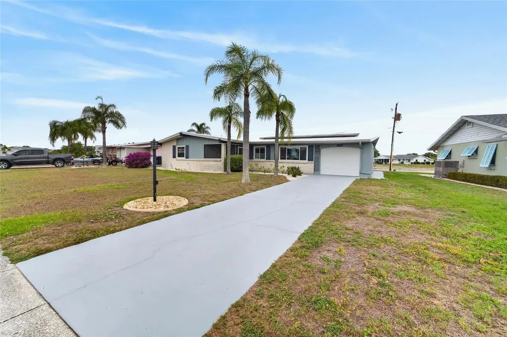 1201 Fordham Drive Sun City Center FL 33573