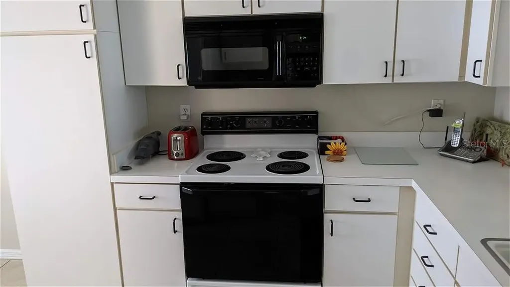 9300 Clubside Circle Sarasota FL 34238