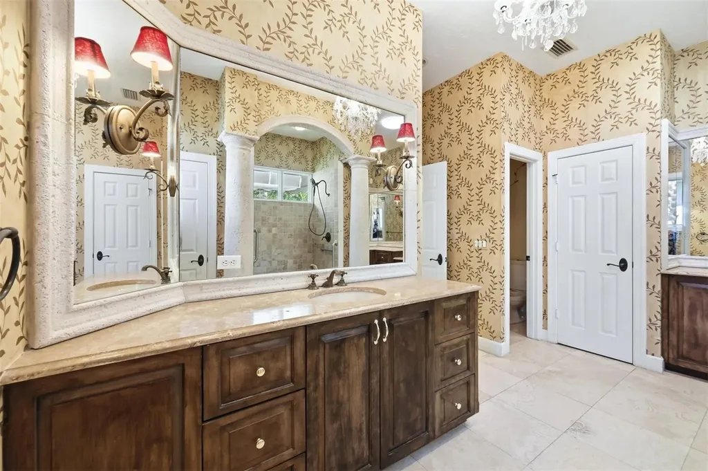 3344 Sabal Cove Lane Longboat Key FL 34228