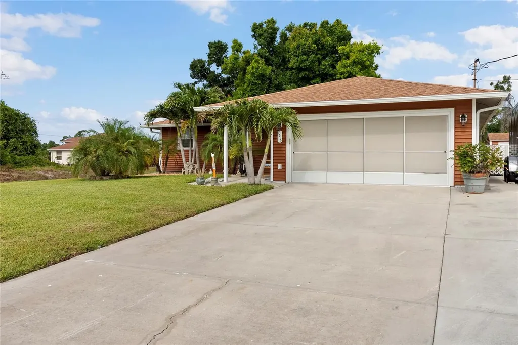 7515 Spinnaker Boulevard Englewood FL 34224