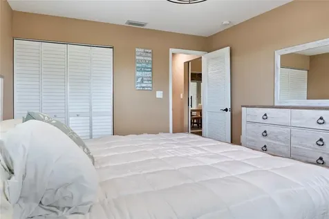 7515 Spinnaker Boulevard Englewood FL 34224