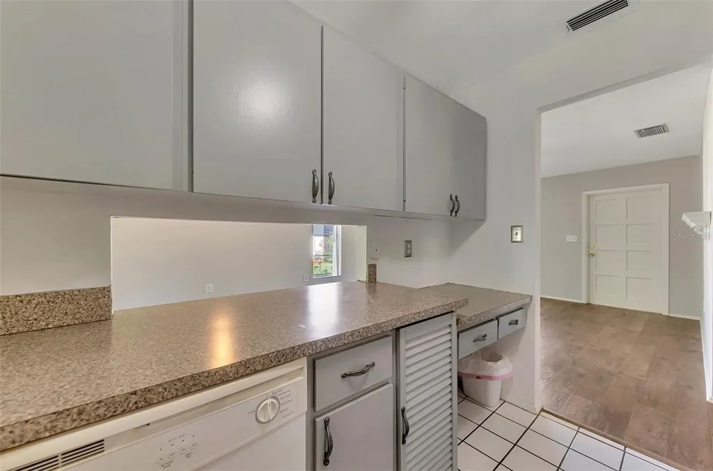 3360 Ramblewood Drive S Sarasota FL 34237
