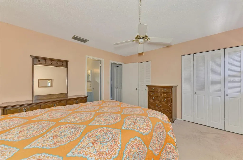 3360 Ramblewood Drive S Sarasota FL 34237