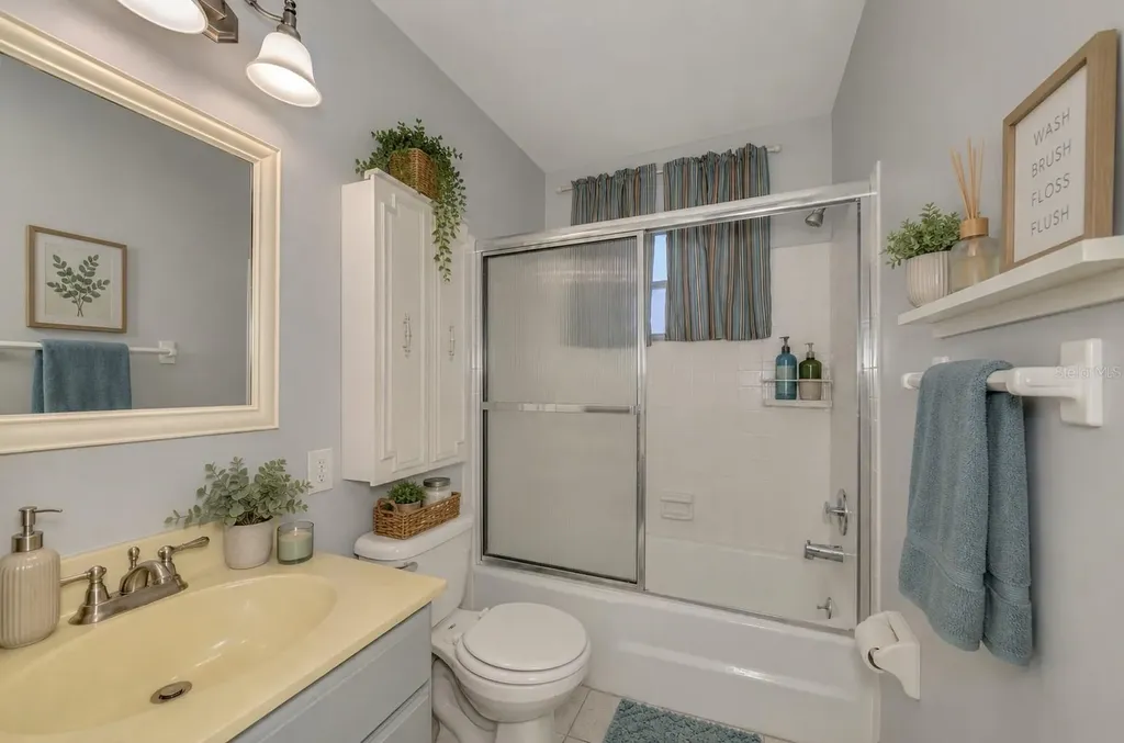 3360 Ramblewood Drive S Sarasota FL 34237