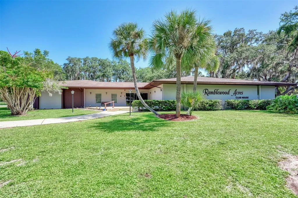 3360 Ramblewood Drive S Sarasota FL 34237