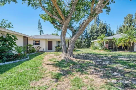 3360 Ramblewood Drive S Sarasota FL 34237