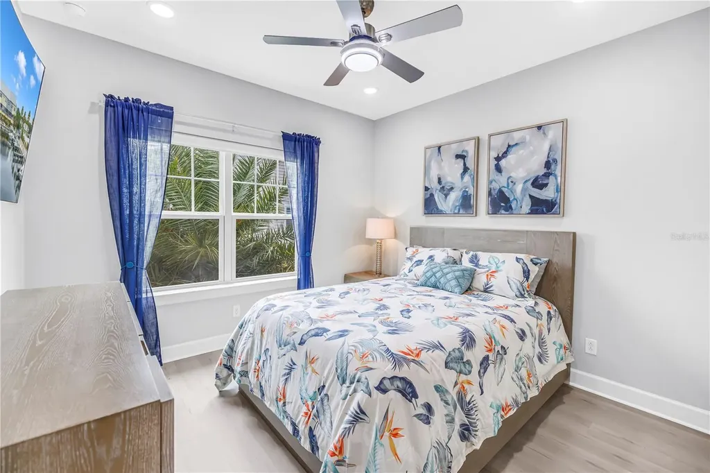 6149 Anchorage Way S St Petersburg FL 33712