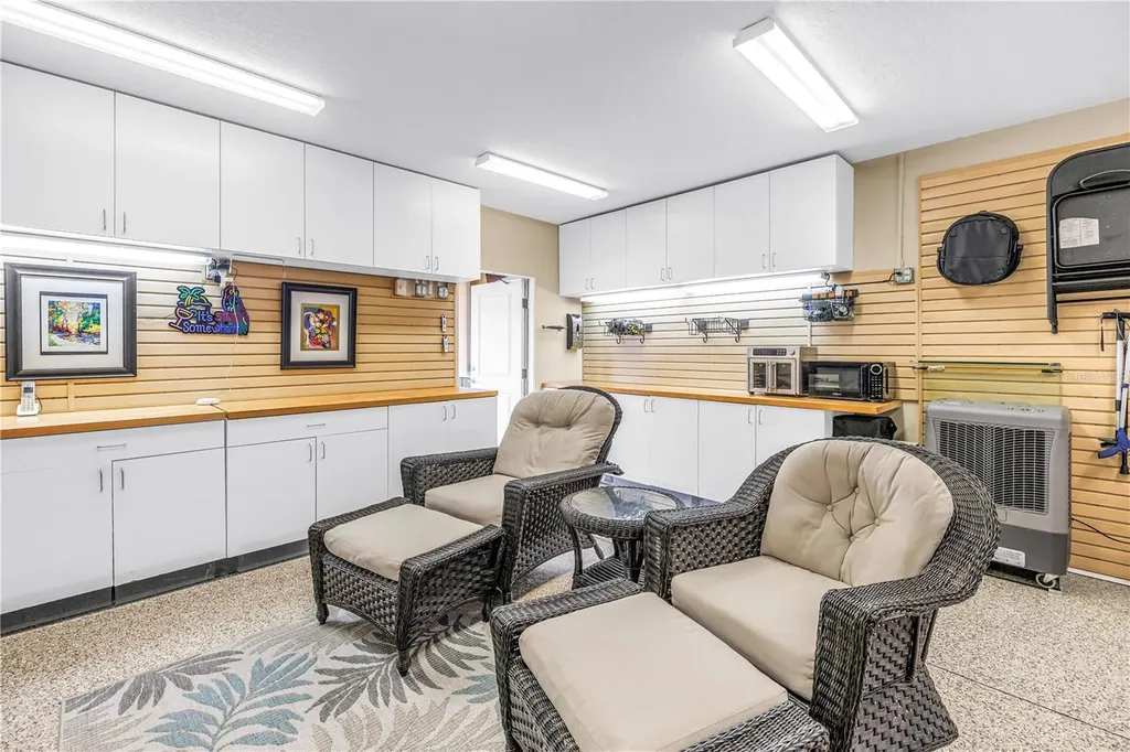 6149 Anchorage Way S St Petersburg FL 33712