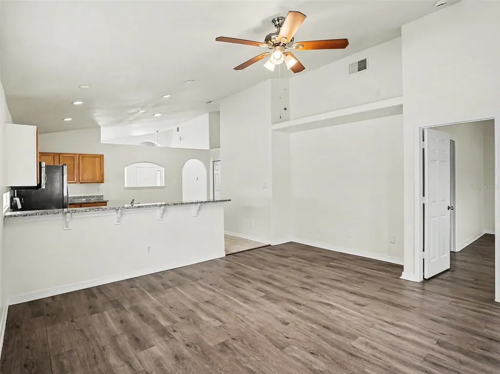 10748 Flycast Circle Orlando FL 32825