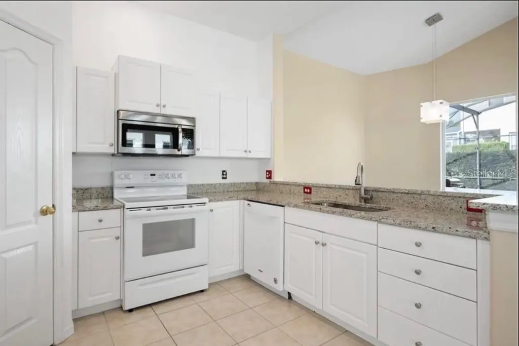 1009 Tuscan Hills Boulevard Davenport FL 33897