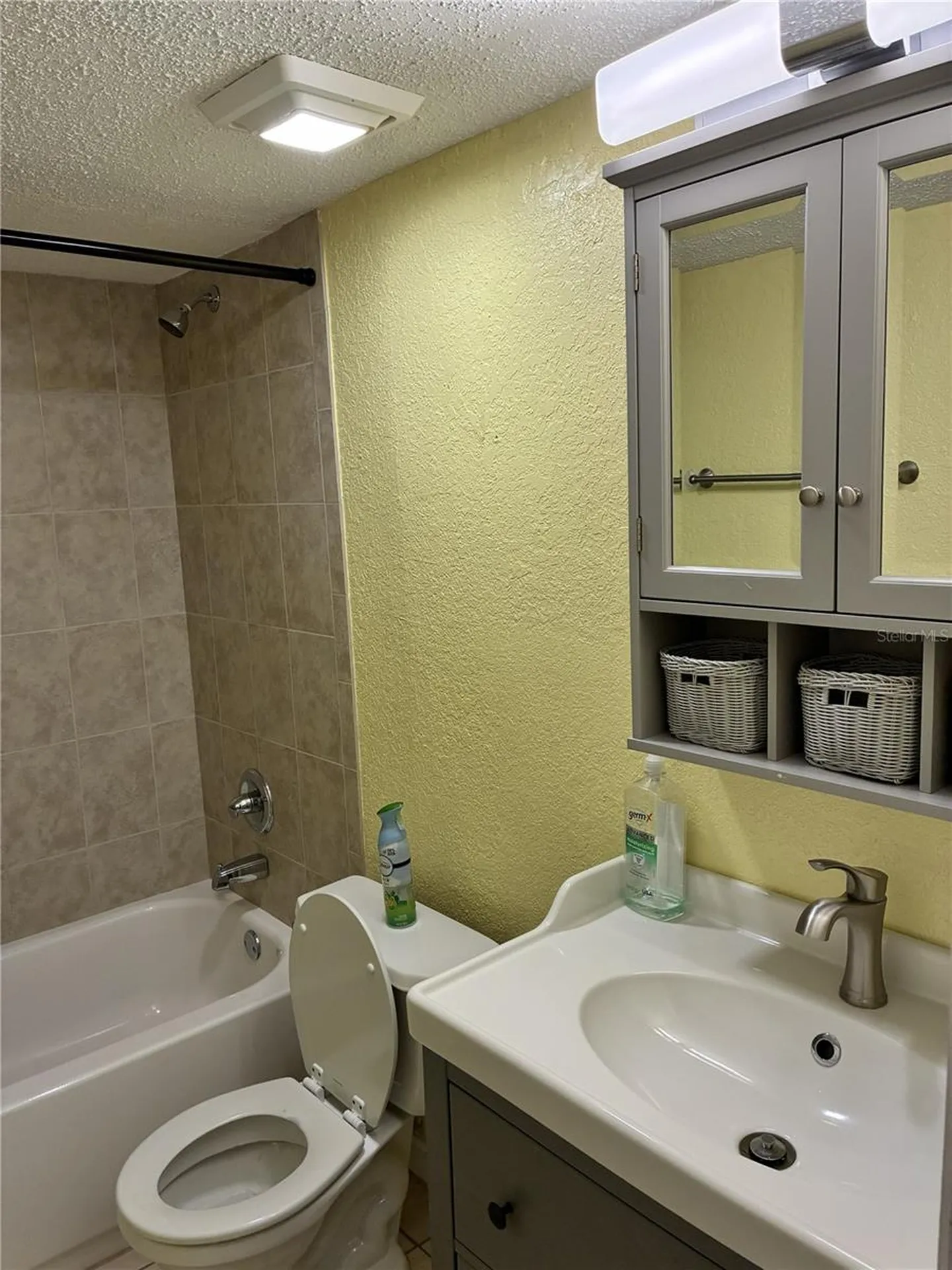 1810 NW 23rd Boulevard Gainesville FL 32605