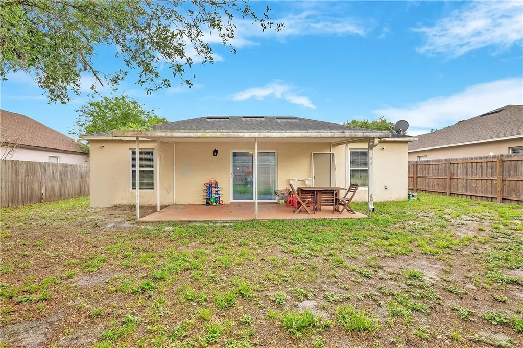 4217 Iveyglen Avenue Orlando FL 32826