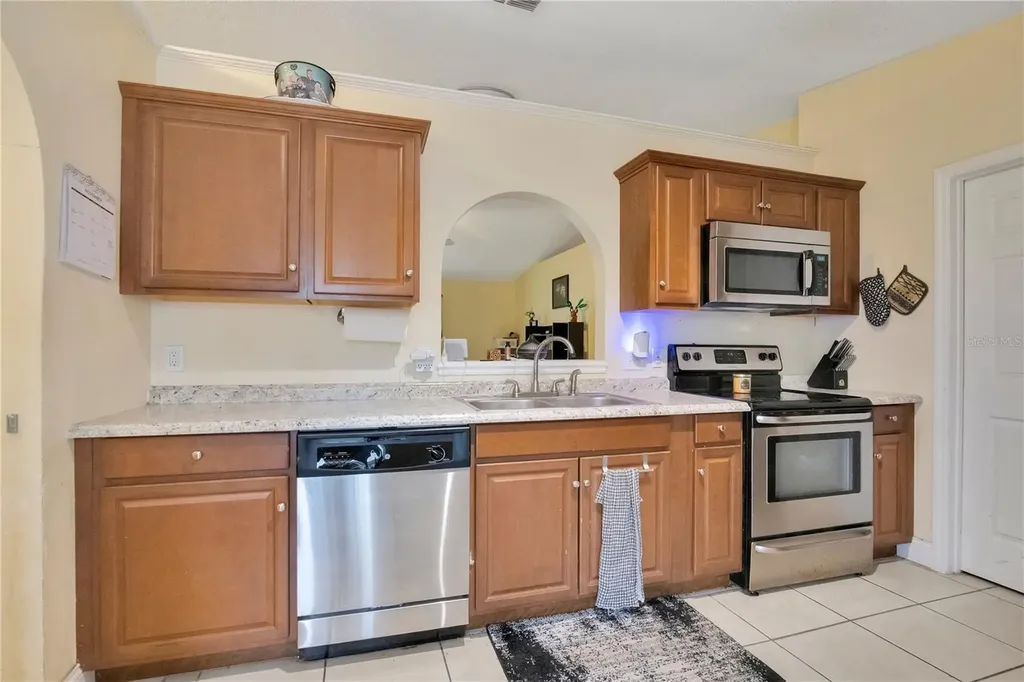 4217 Iveyglen Avenue Orlando FL 32826