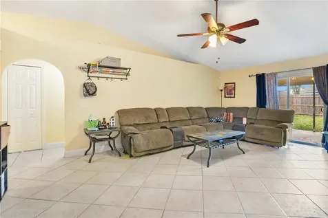 4217 Iveyglen Avenue Orlando FL 32826