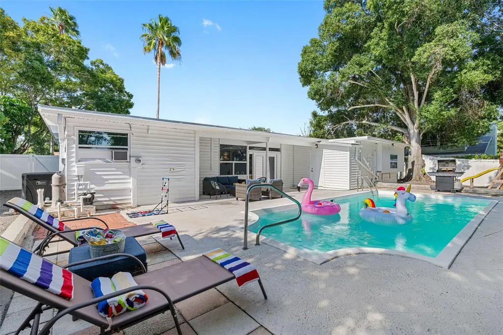 11478 82nd Avenue Seminole FL 33772