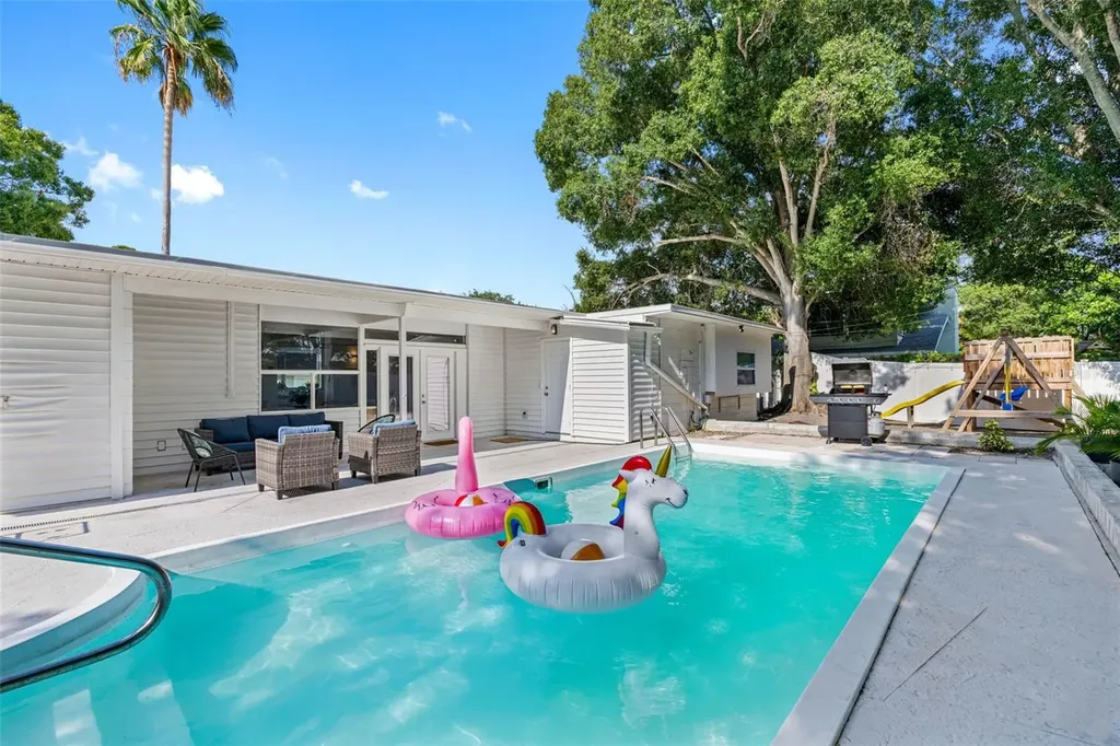 11478 82nd Avenue Seminole FL 33772