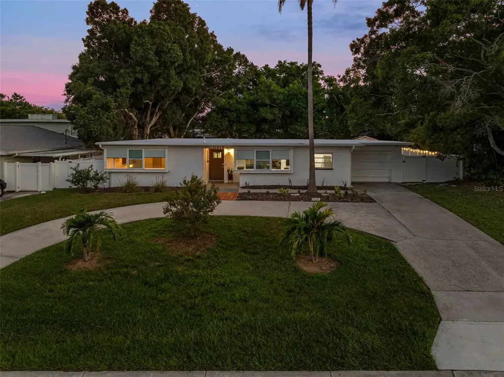 11478 82nd Avenue Seminole FL 33772