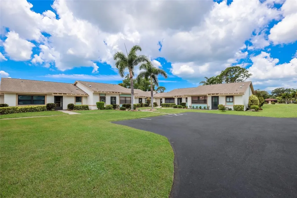 6427 Heritage Lane Bradenton FL 34209
