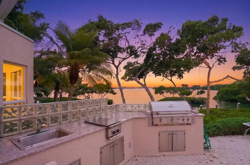 3620 Fair Oaks Place Longboat Key FL 34228