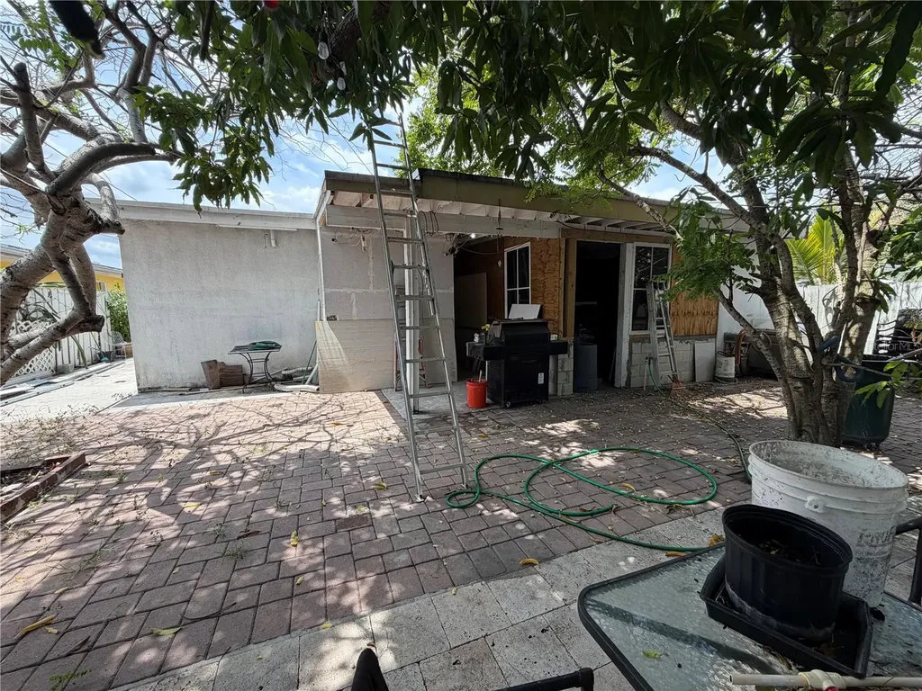 445 E 43rd Street Hialeah FL 33013