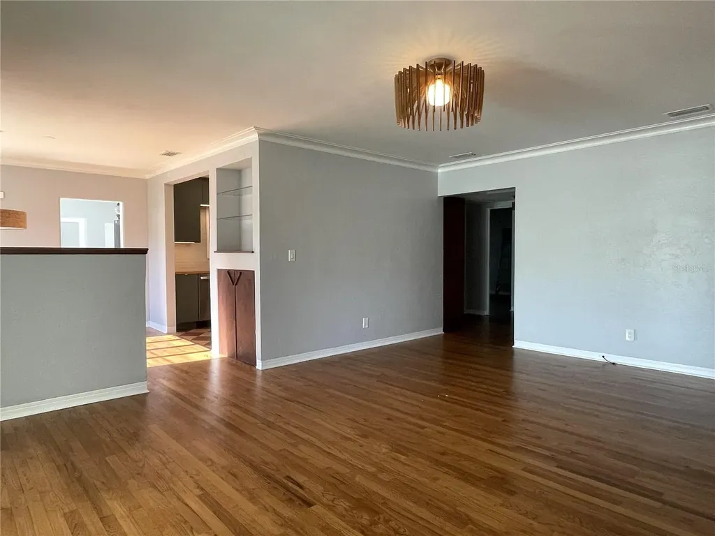1155 53rd Avenue N St Petersburg FL 33703