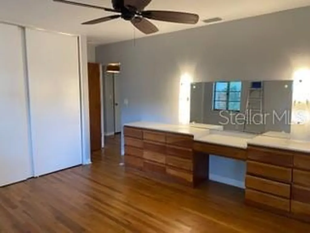 1155 53rd Avenue N St Petersburg FL 33703