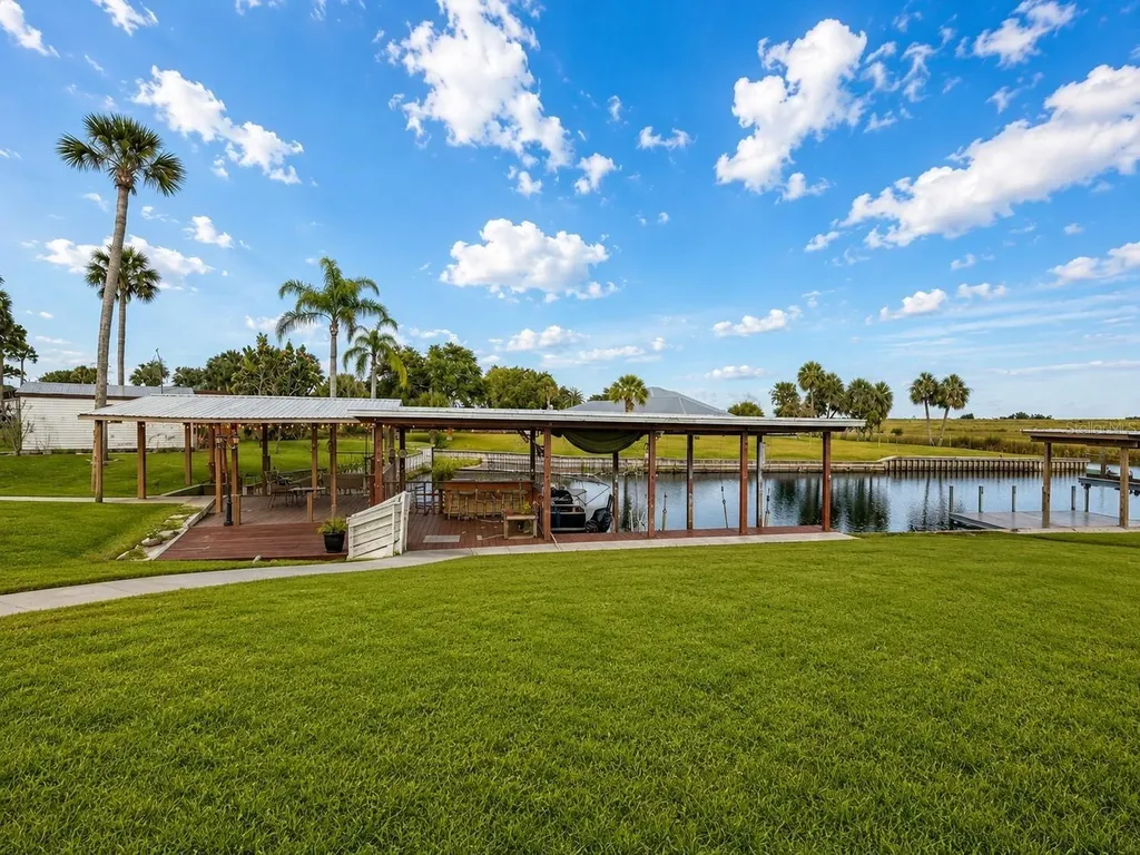 1205 Lisa Lane Okeechobee FL 34974