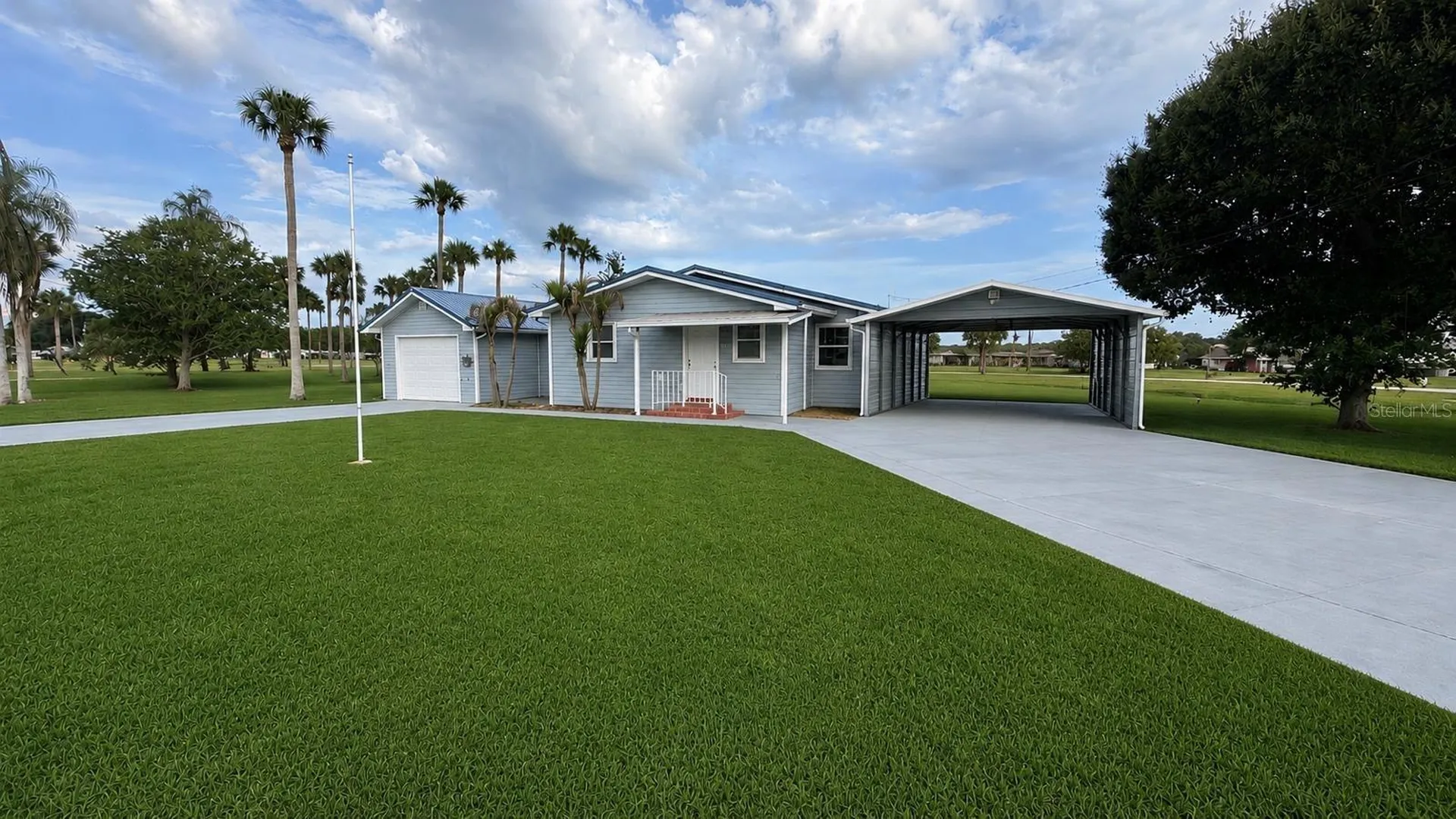 1205 Lisa Lane Okeechobee FL 34974