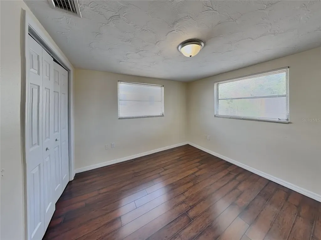 6041 9th Avenue New Port Richey FL 34653