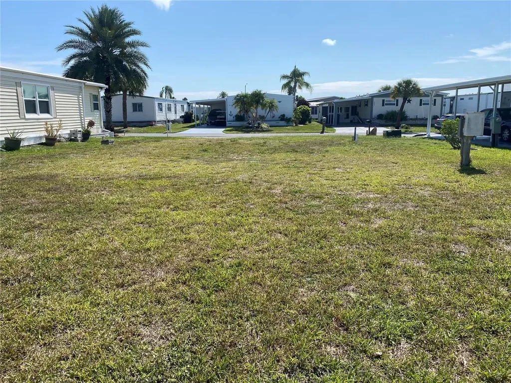 530 Parkwood Avenue North Port FL 34287