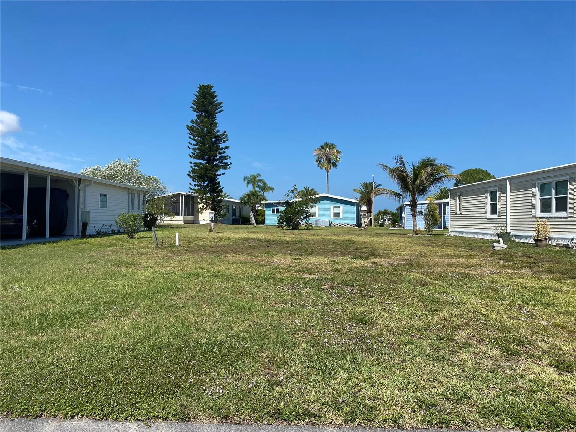 530 Parkwood Avenue North Port FL 34287