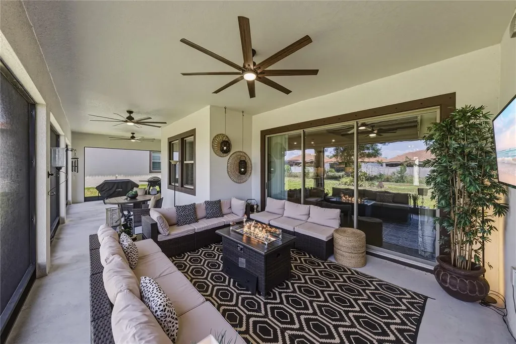 5305 Windy Grove Drive Wimauma FL 33598