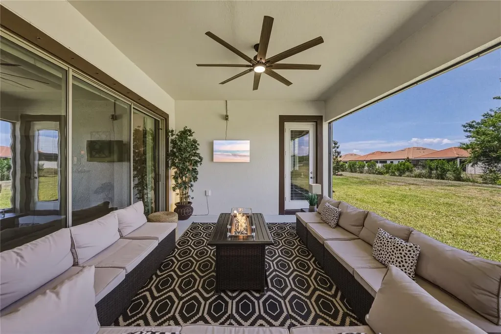 5305 Windy Grove Drive Wimauma FL 33598