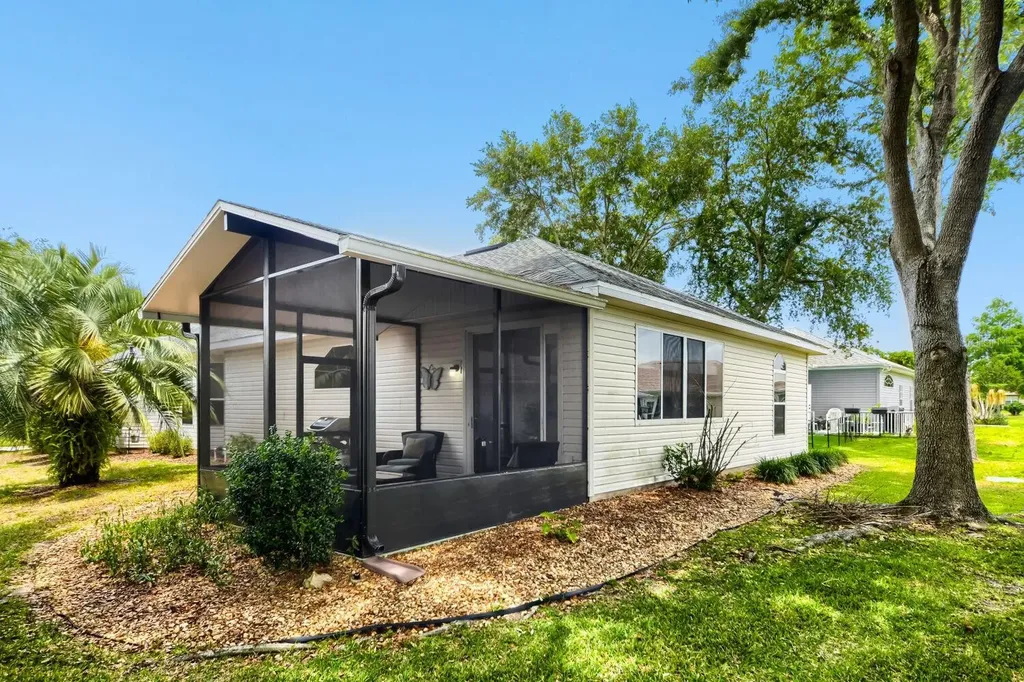 6340 Highland Lakes Boulevard Leesburg FL 34748