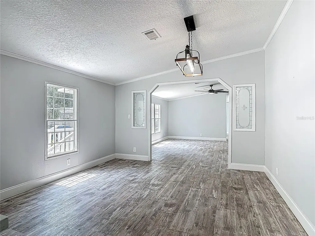 1907 Madre Street New Smyrna Beach FL 32168