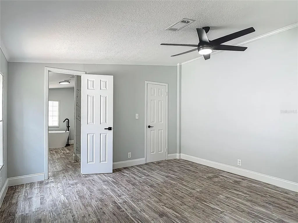 1907 Madre Street New Smyrna Beach FL 32168